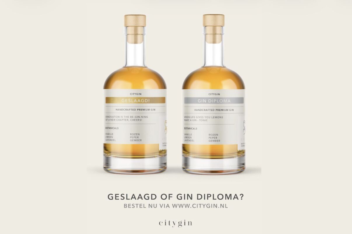 𝐄𝐍 𝐃𝐎𝐎𝐑…… 𝐆𝐄𝐒𝐋𝐀𝐀𝐆𝐃! 🎓🍸